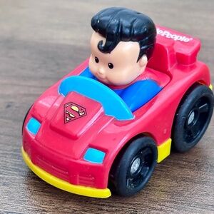 Fisher Price Little People Wheelies DC Comics SUPERMAN Superhero Red Car 2009
